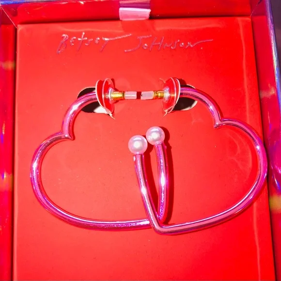 Authentic Betsey Johnson Earrings - Hot Pink Hoop Hearts With Pearl, NIB - Picture 3 of 12